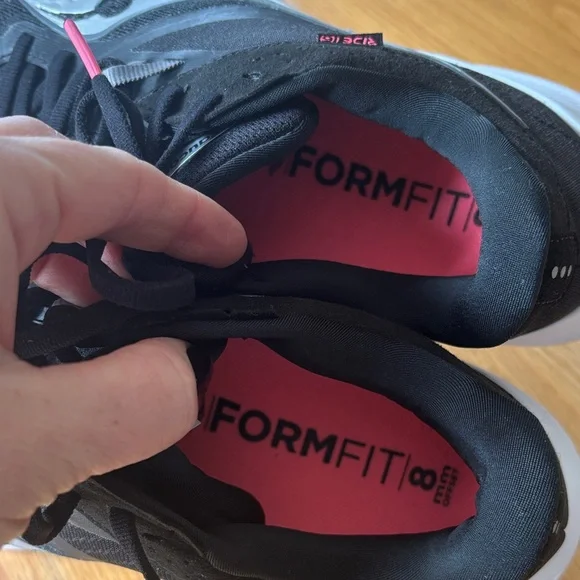 Womens Saucony Black & White PWRRUN Ride 16 Running Shoes size 9.5w wide 41 New! - Picture 4 of 7